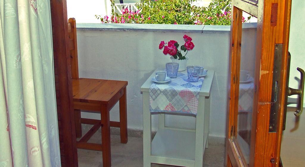 Hotel Eleftheria Páros Zewnętrze zdjęcie